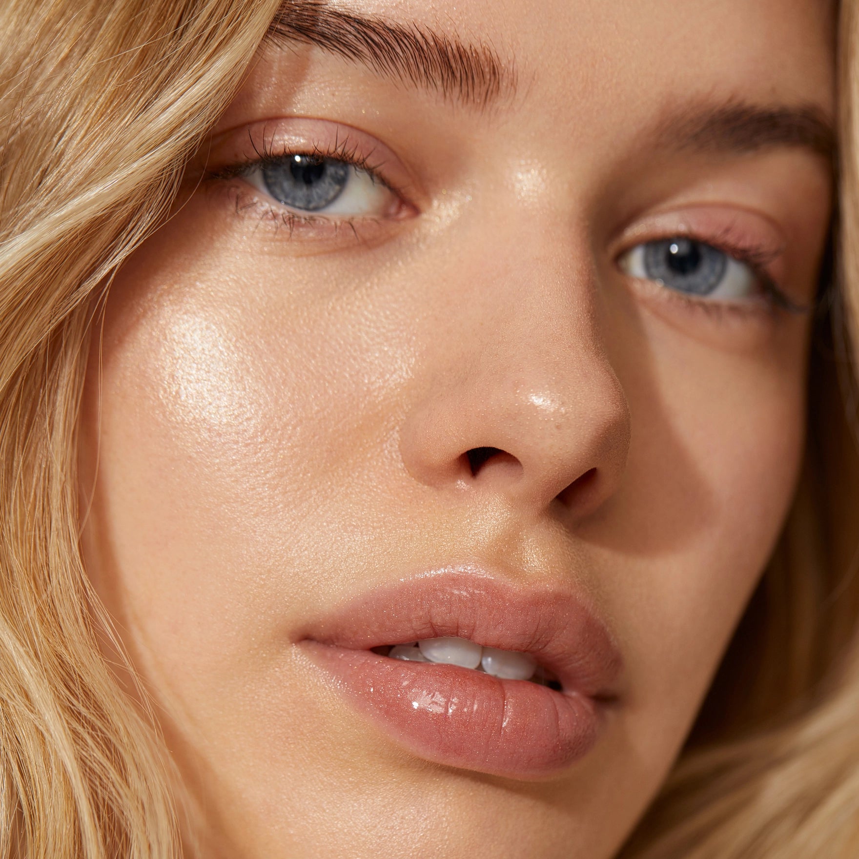 Minori Lip Gloss - Thumbnail 2