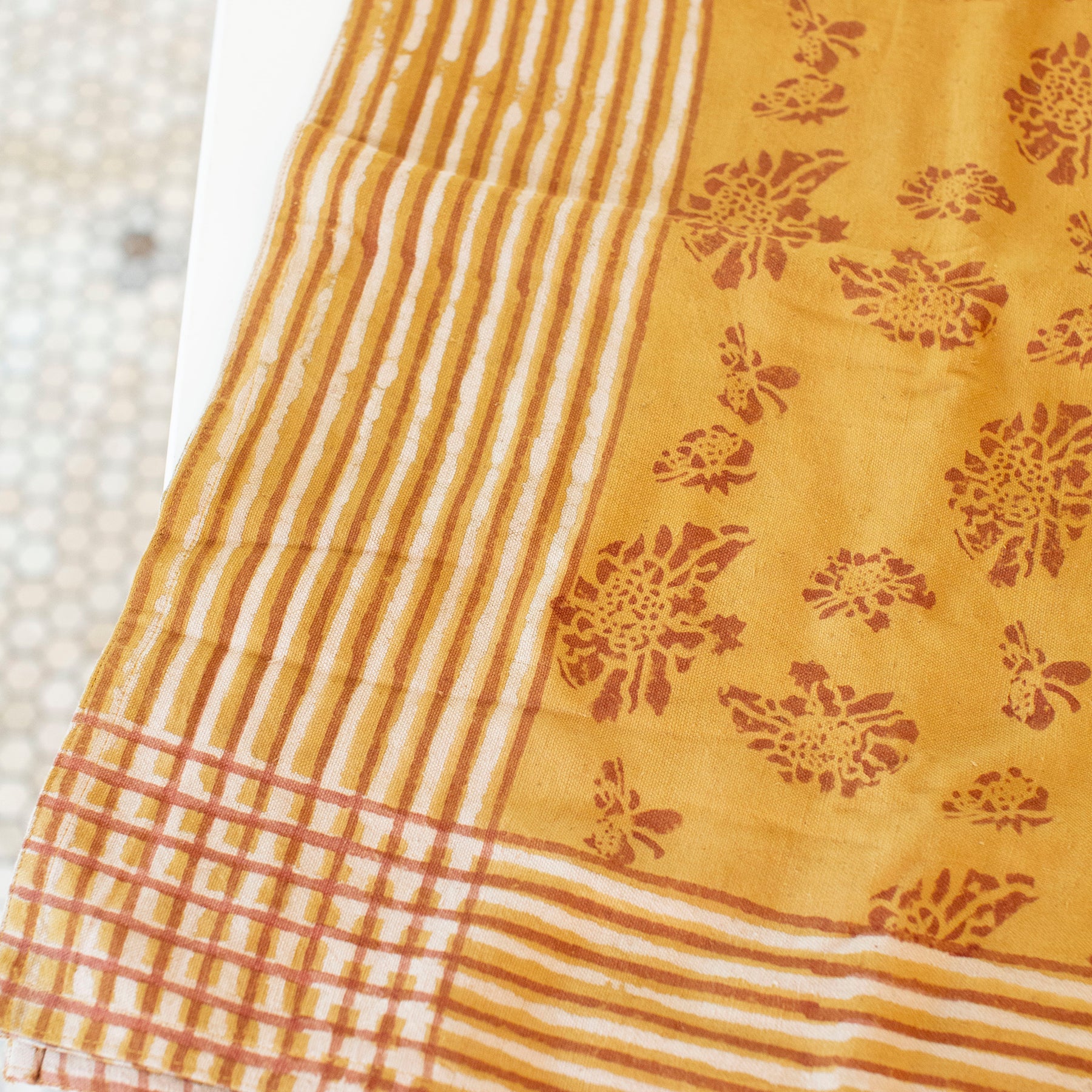 Salt & Sundry Tablecloth - Thumbnail 5