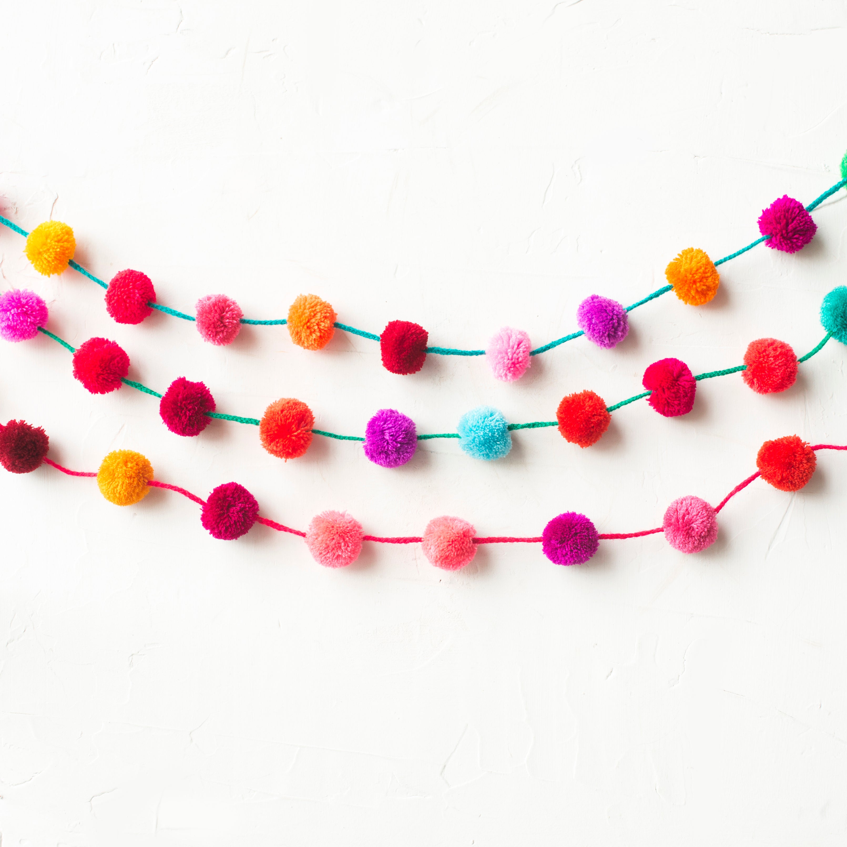 Salt & Sundry Pom Pom Garland - Thumbnail 4